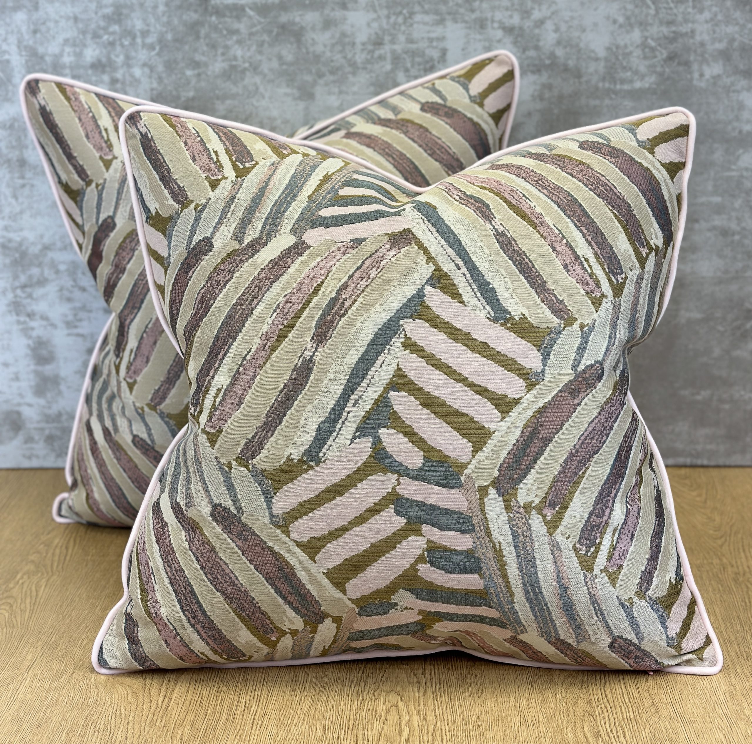 Stroheim Dondi Pillows