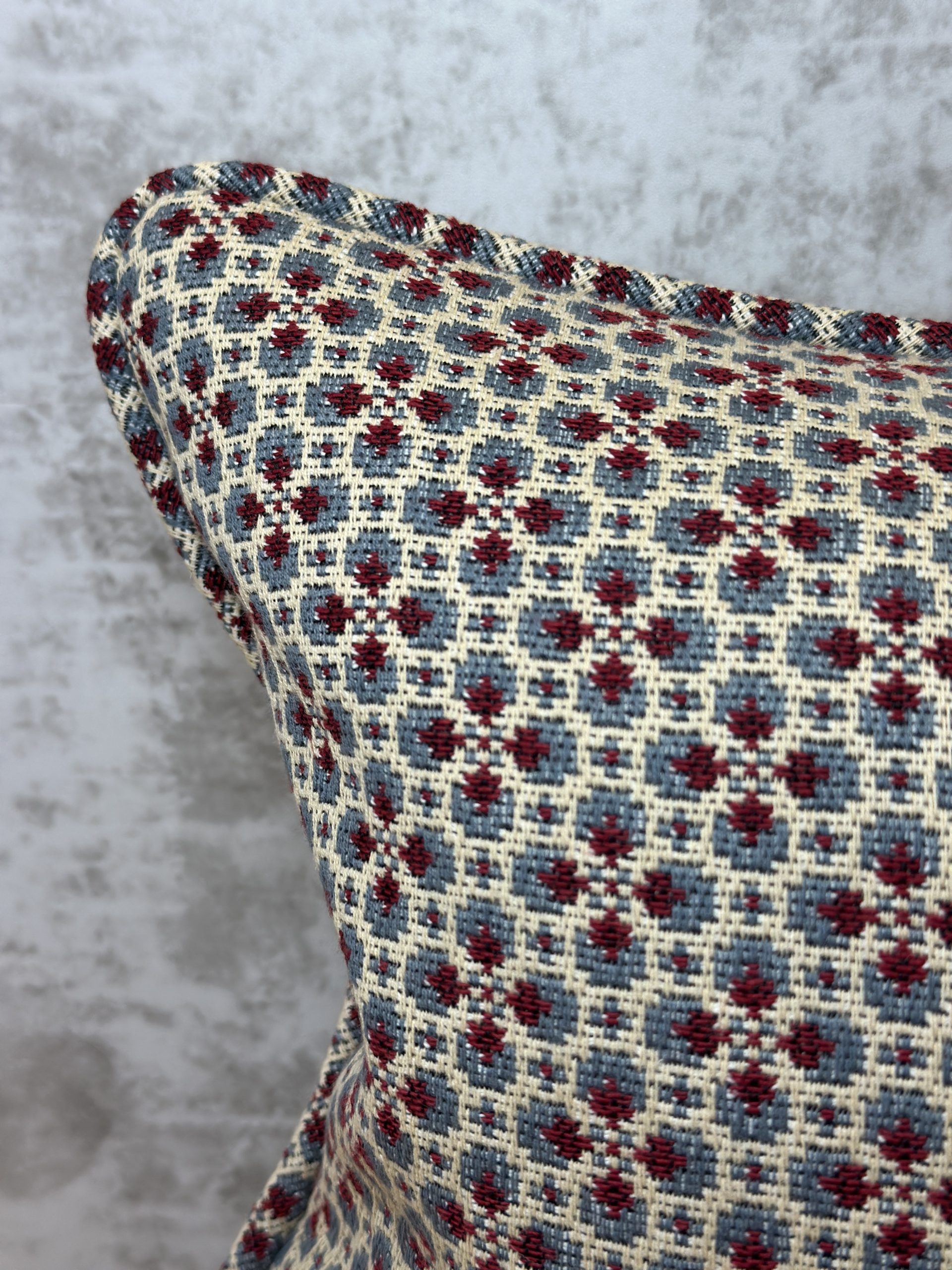 Gastón y Daniela Progidiosa Pillows