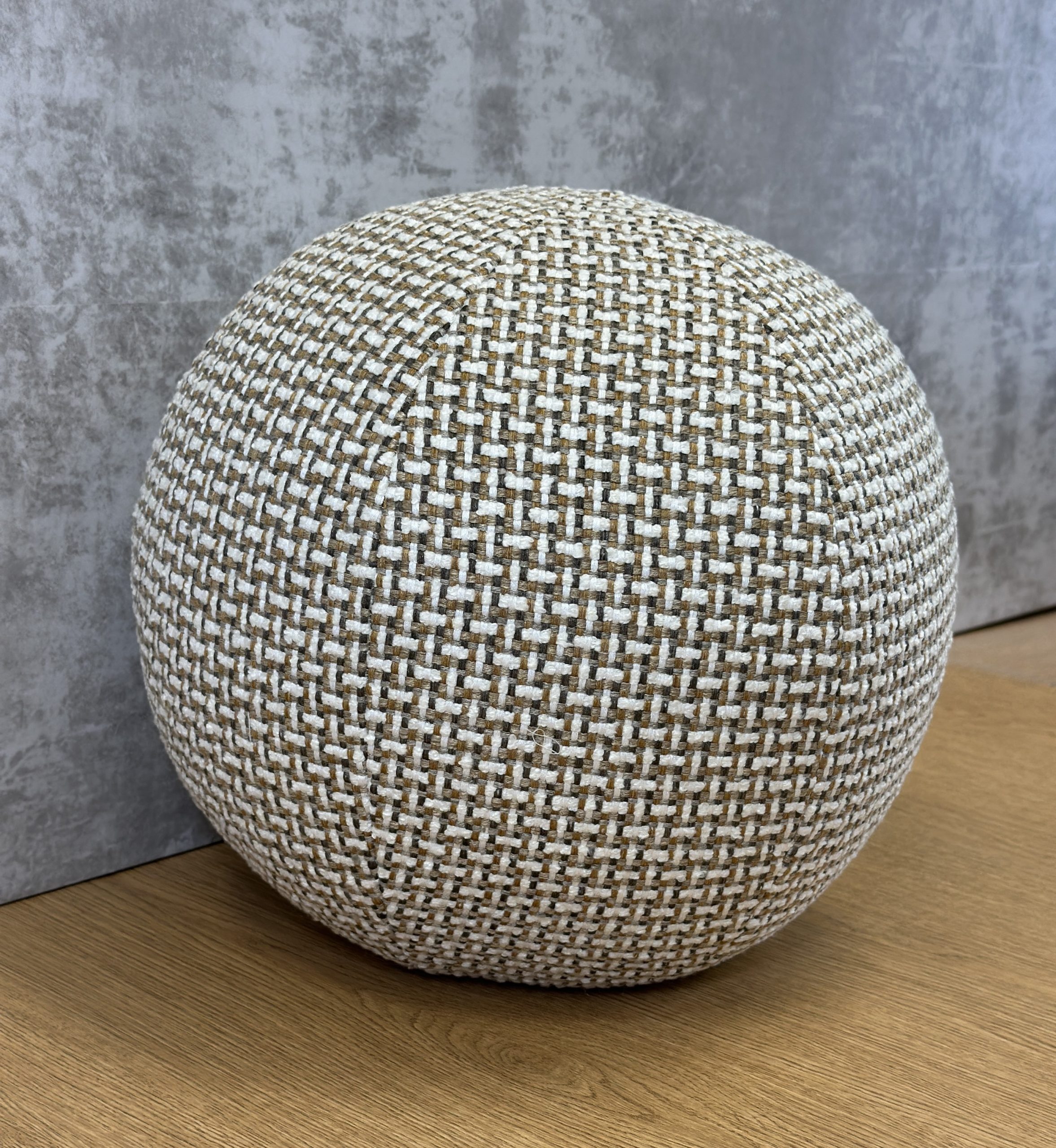 Pindler Kevin Pillows