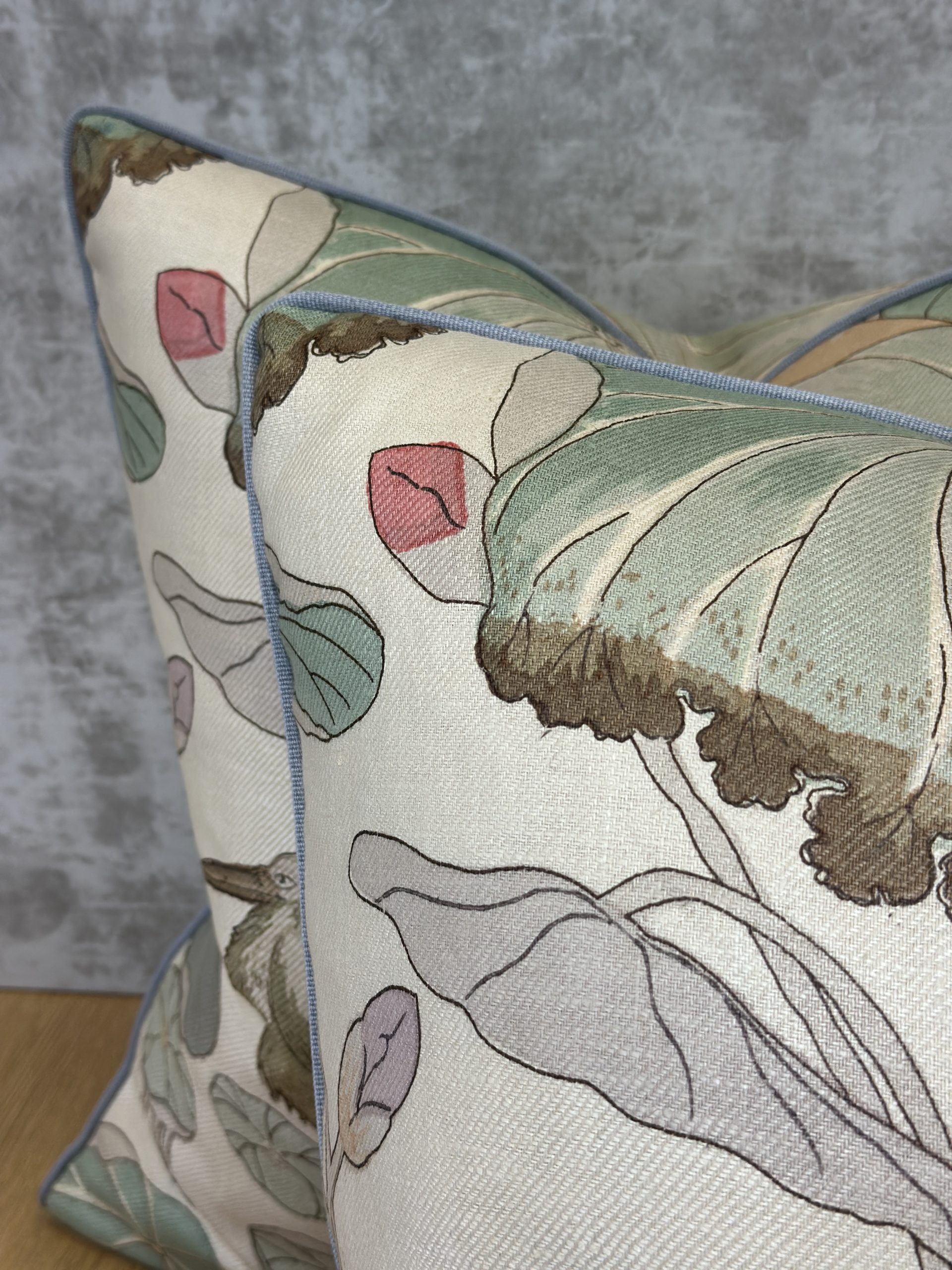 Lee jofa Nympheus Twill Pillows