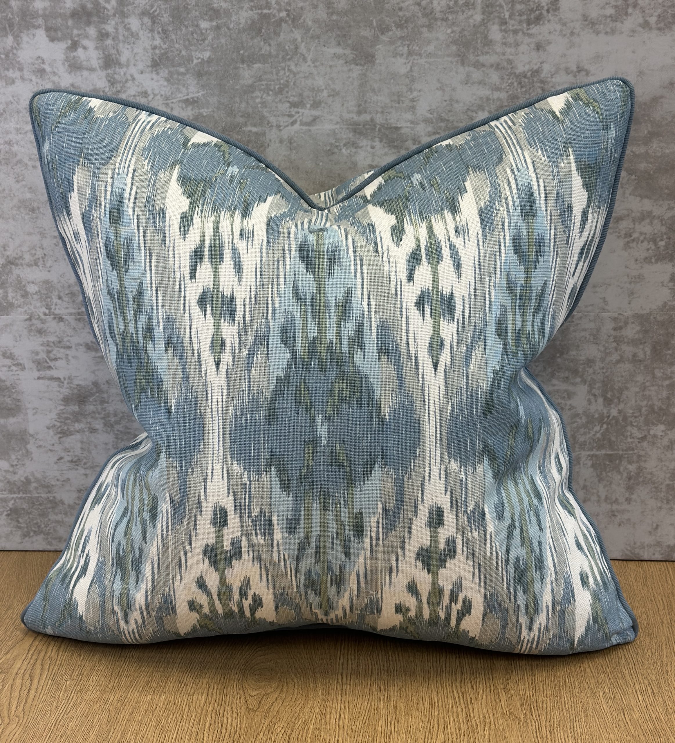 Elizabeth Eakin Rosies Flowers Pillows