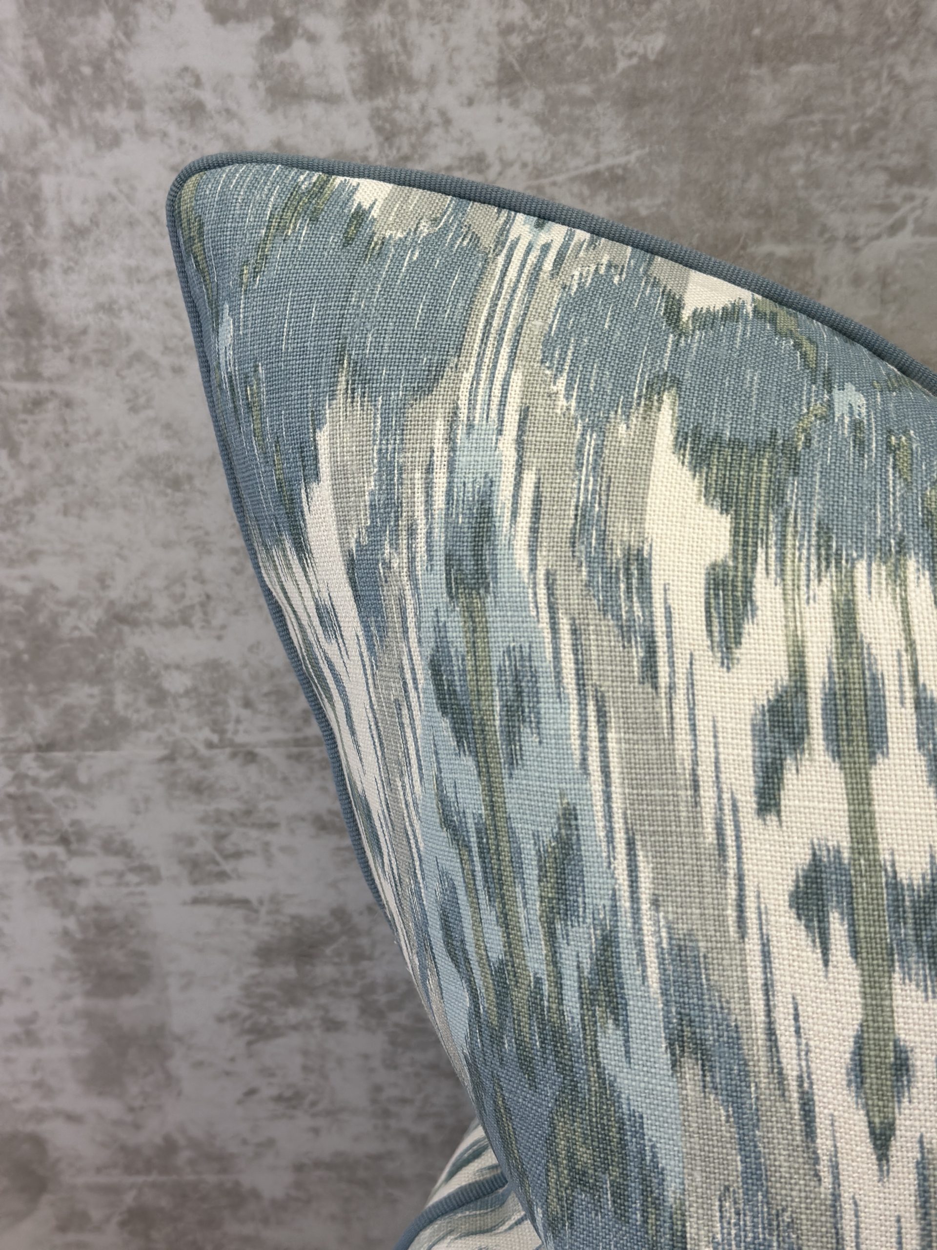 Elizabeth Eakin Rosies Flowers Pillows